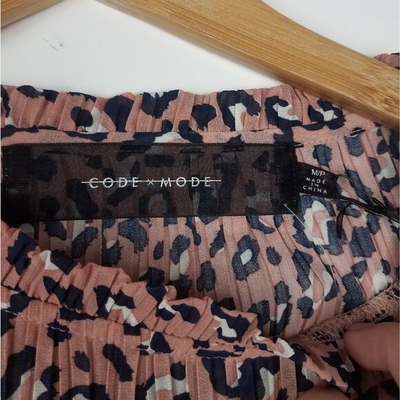 Code Mode | Long Sleeve Animal Print Ribbed - Picture 5 of 9